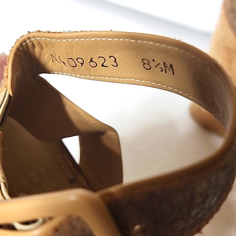 Stuart Weitzman Metallic Silver Embossed Suede Cr… - image 5